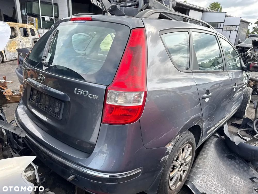 Hyundai i30 CW  1.6 CRDi 2009r - cały na części - 6