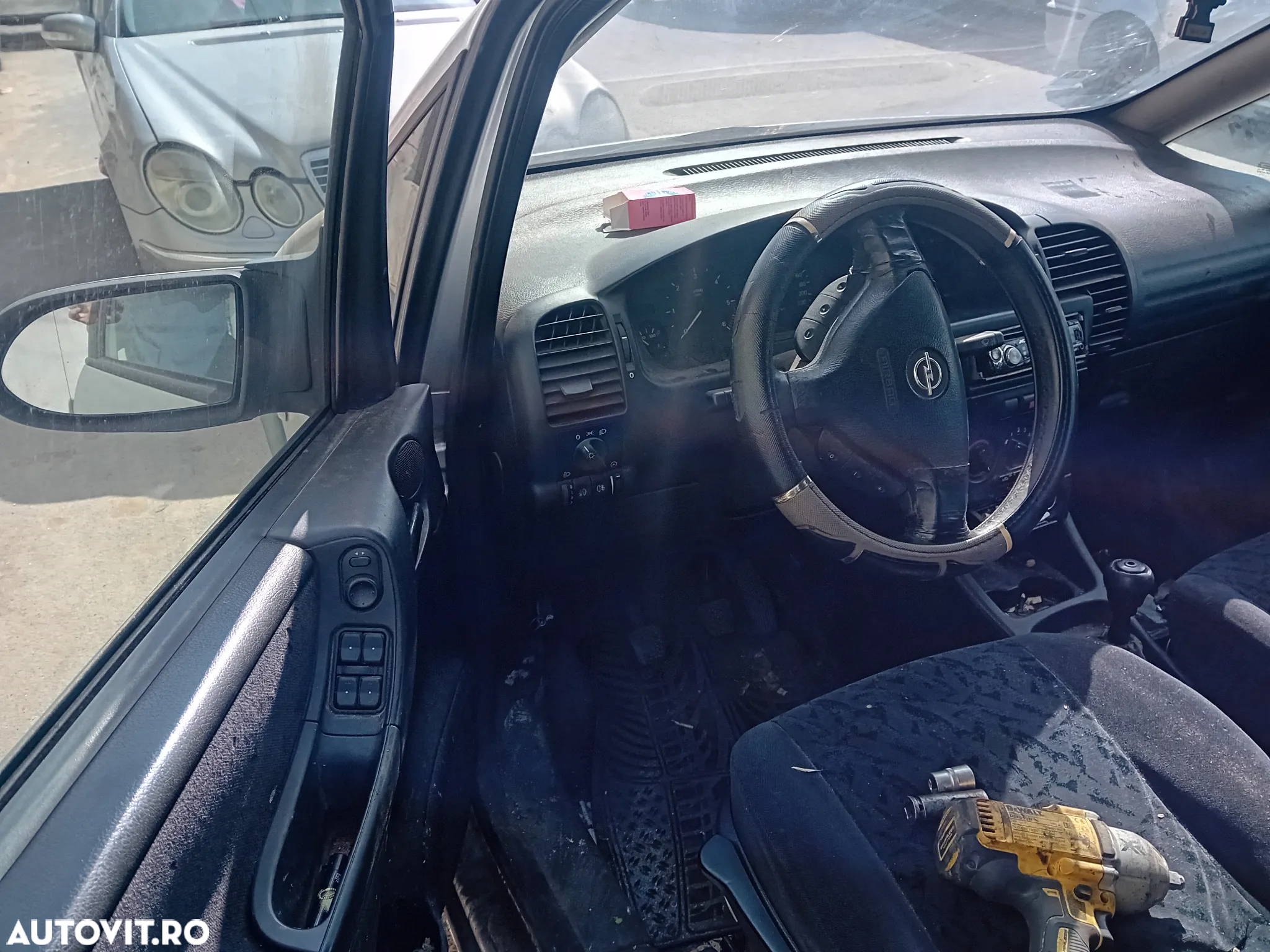 Dezmembrez opel zafira Diesel  7locuri - 6