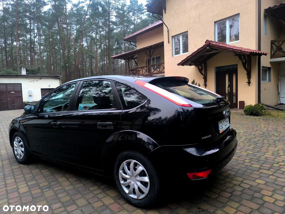 Ford Focus 1.6 Trend + - 4