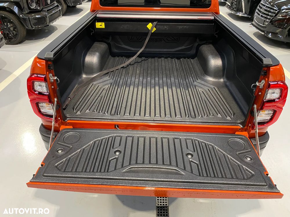 Toyota Hilux 2.8D 204CP 4x4 Double Cab AT MHEV Invincible - 7