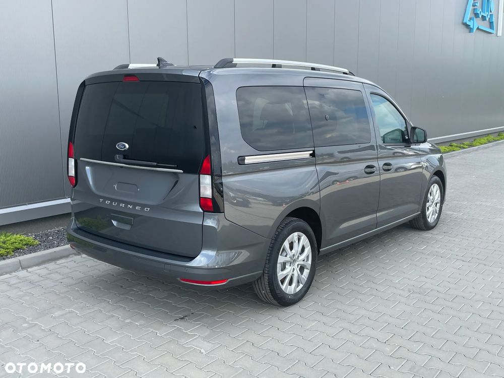 Ford Tourneo Connect 1.5 EcoBoost Titanium - 10