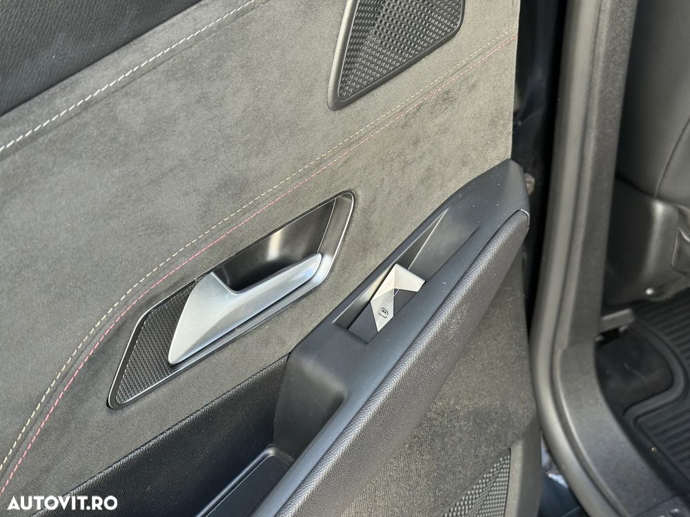 DS Automobiles DS 7 Crossback 1.6 PHeV AWD 300 EAT8 PERFORMANCE LINE + - 29