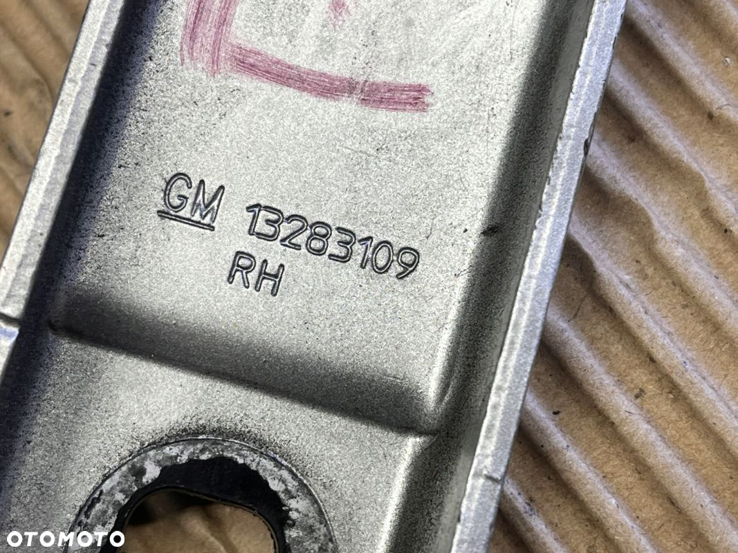 OPEL ZAFIRA C ZAWIAS MASKI PRAWY 13283109 - 3