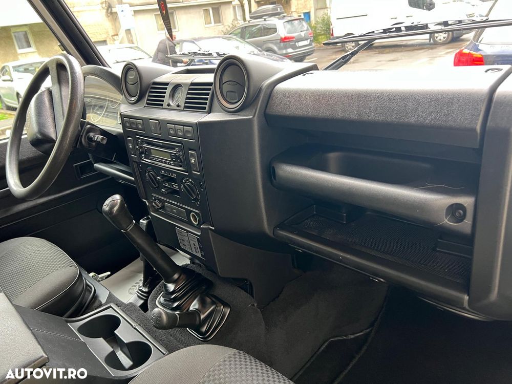 Land Rover Defender 110 2.4I SE - 5