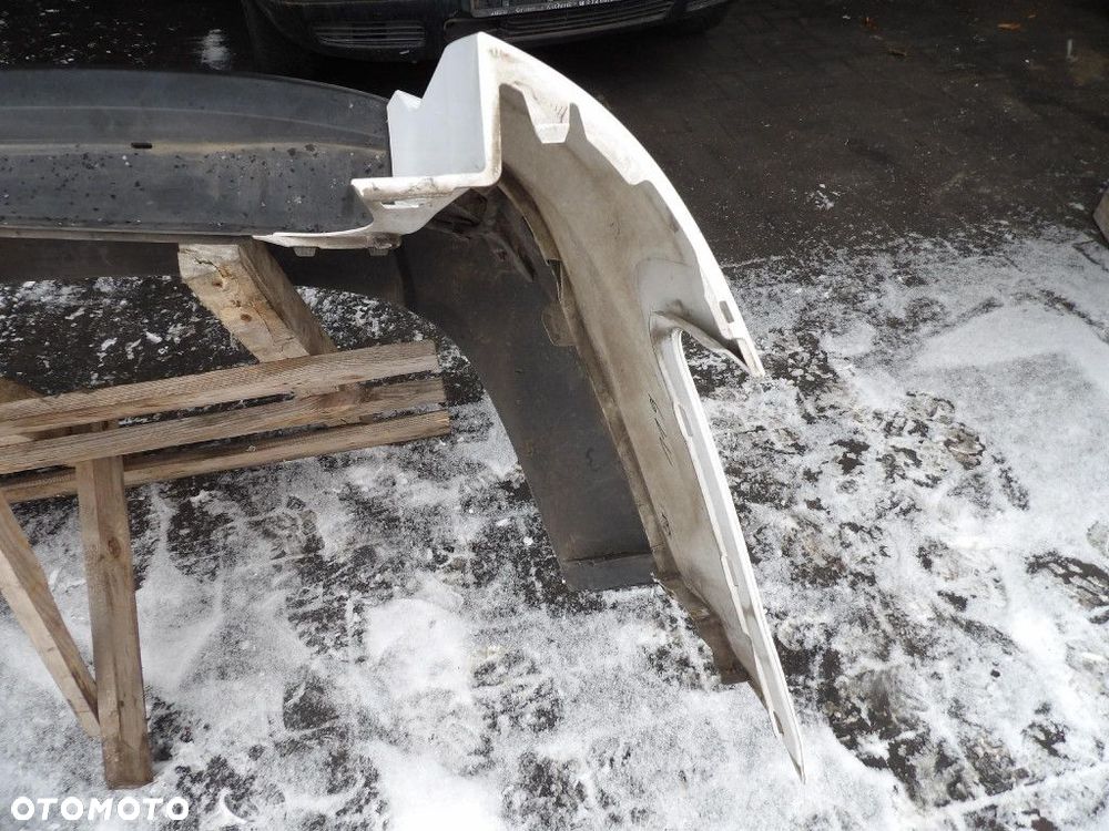 FORD FOCUS MK3 KOMBI ZDERZAK TYŁ  5F - 11