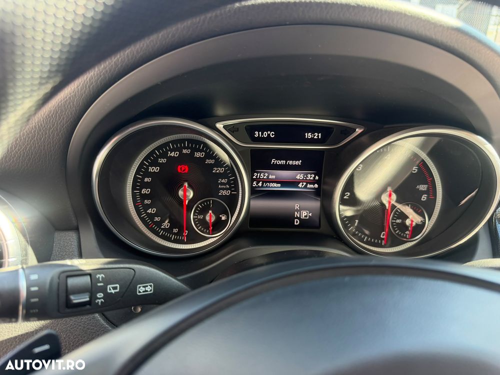 Mercedes-Benz CLA 200 d Shooting Brake 7G-DCT - 9
