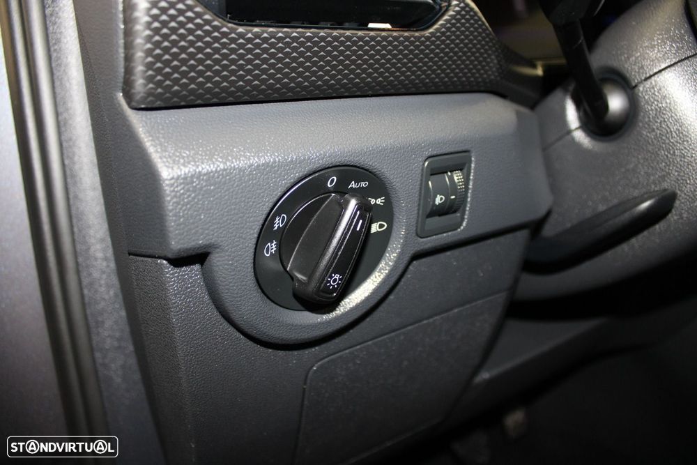 VW T-Cross 1.0 TSI - 9
