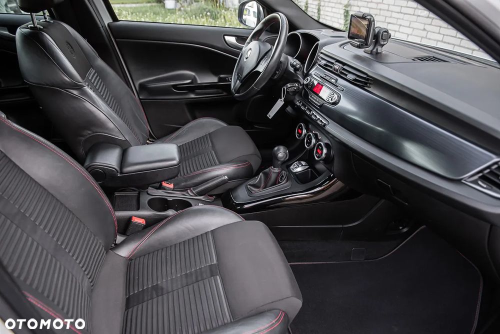 Alfa Romeo Giulietta 2.0 JTDM 20V TCT Speciale - 20