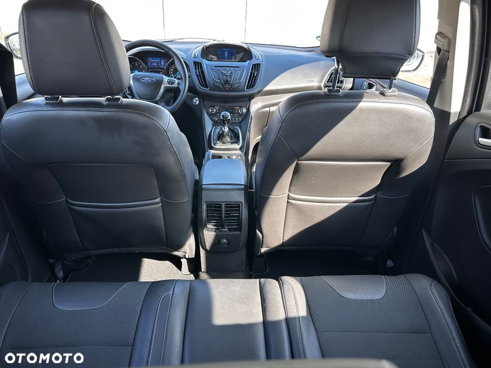 Ford Kuga 2.0 TDCi 4x4 Titanium - 23