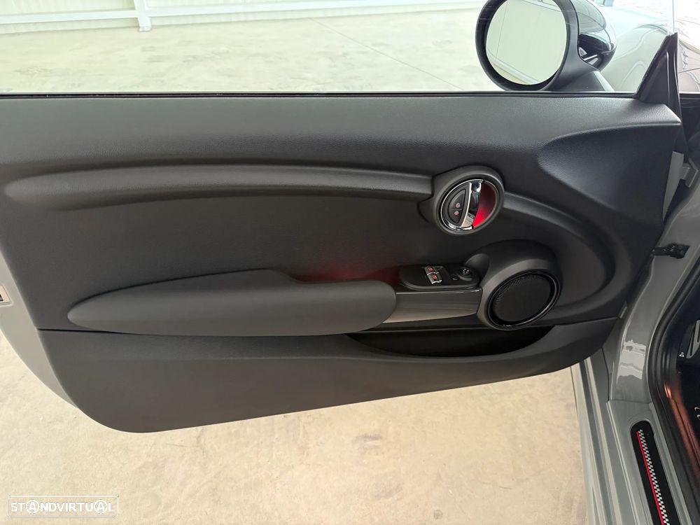 MINI 3 Portas Cooper D Aut. - 14