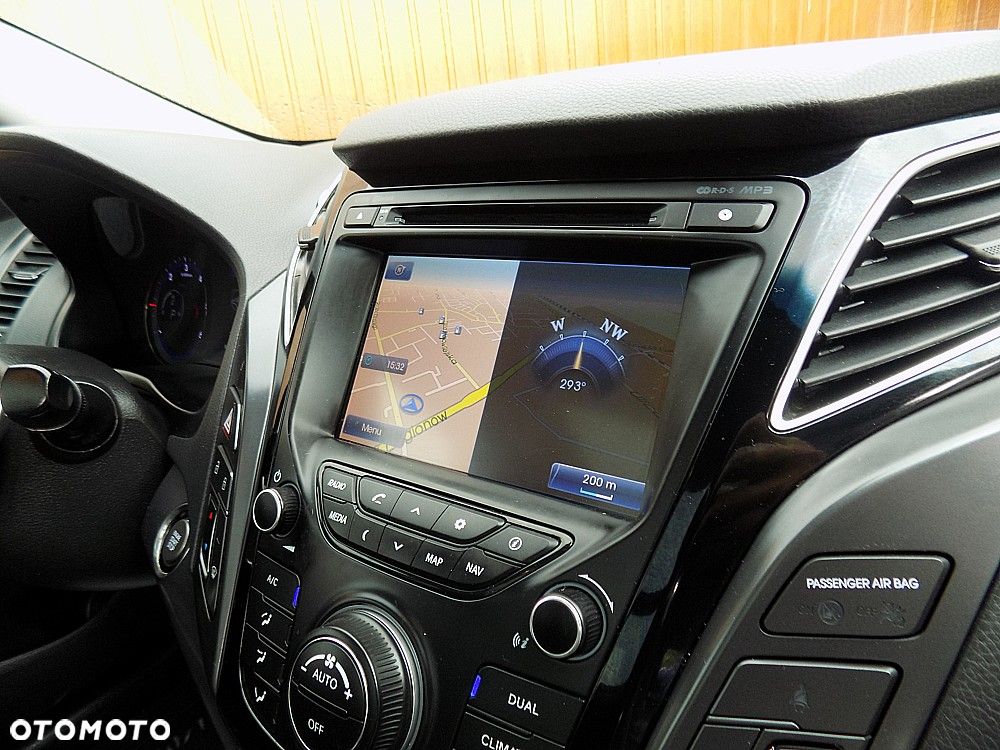 Hyundai i40 i40cw 1.7 CRDi Automatik Fifa World Cup Edition Gold - 16