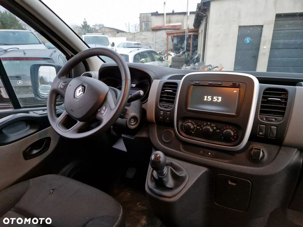 Renault Trafic - 26