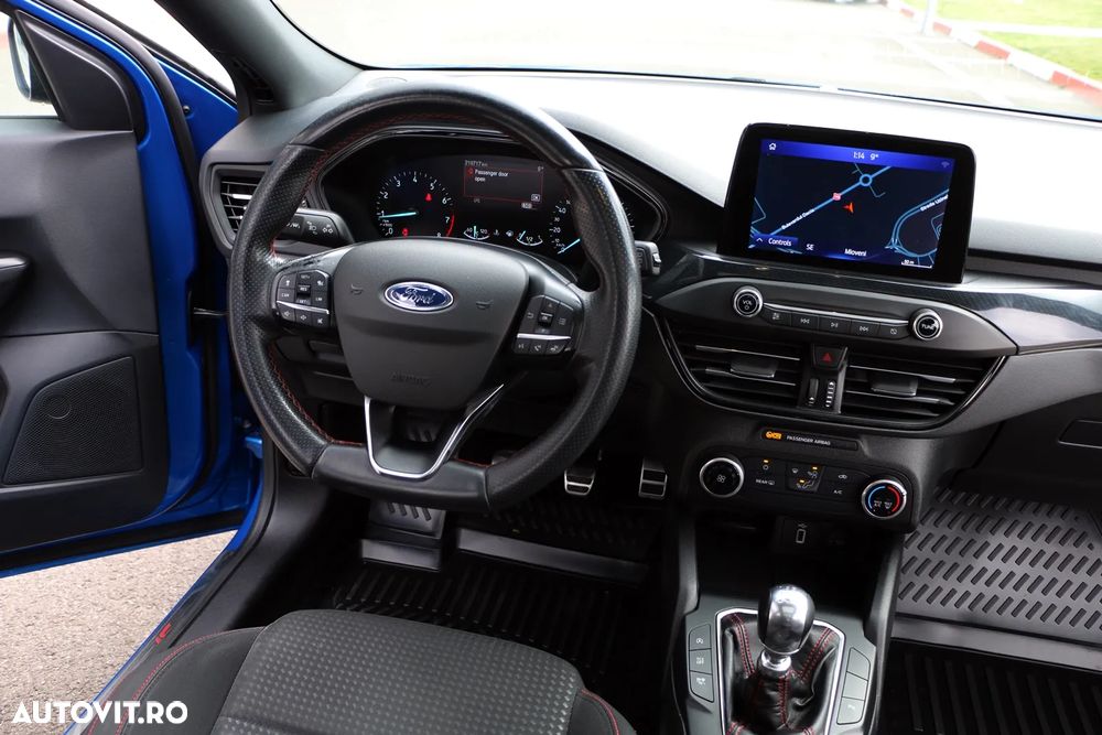 Ford Focus 1.0 EcoBoost Start-Stopp-System ST-LINE DESIGN - 20