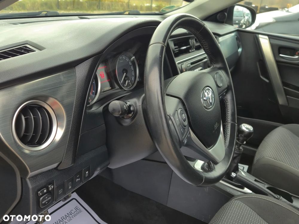 Toyota Auris 1.6 Executive - 18