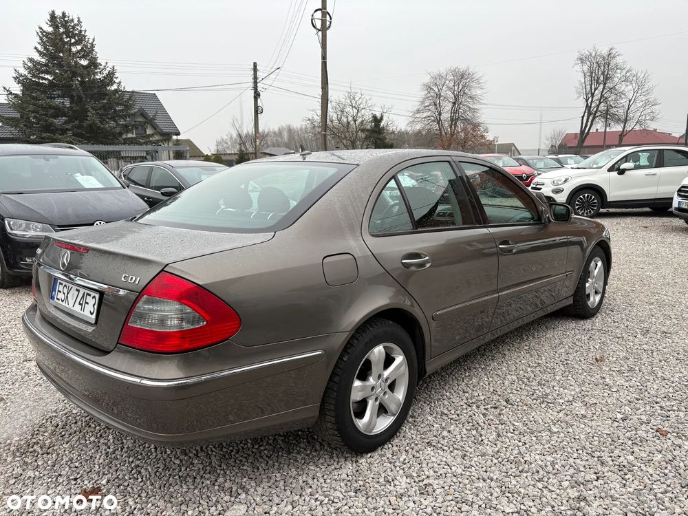 Mercedes-Benz Klasa E 200 CDI Elegance DPF - 3