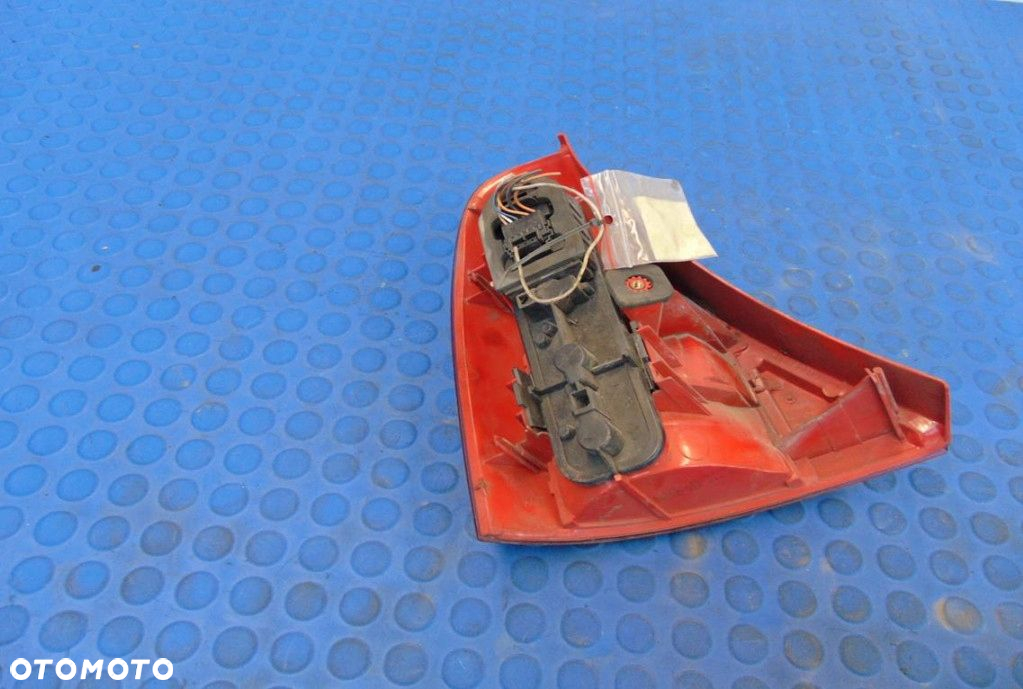RENAULT CLIO II LAMPA PRAWA TYŁ. - 4