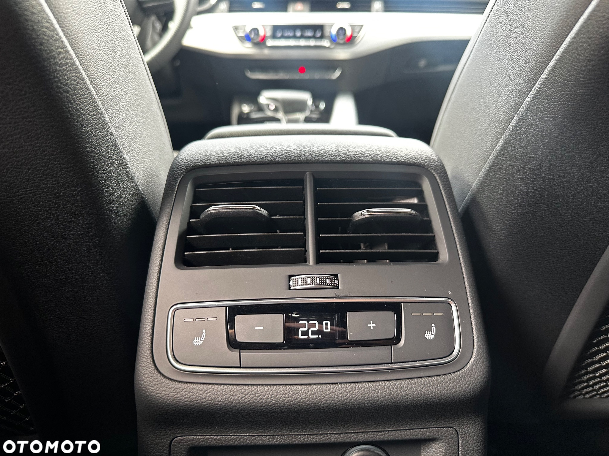 Audi A4 Avant 40 TFSI quattro S tronic S line - 24