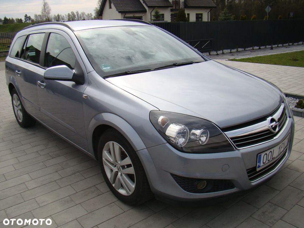 Opel Astra 1.6 Innovation - 1