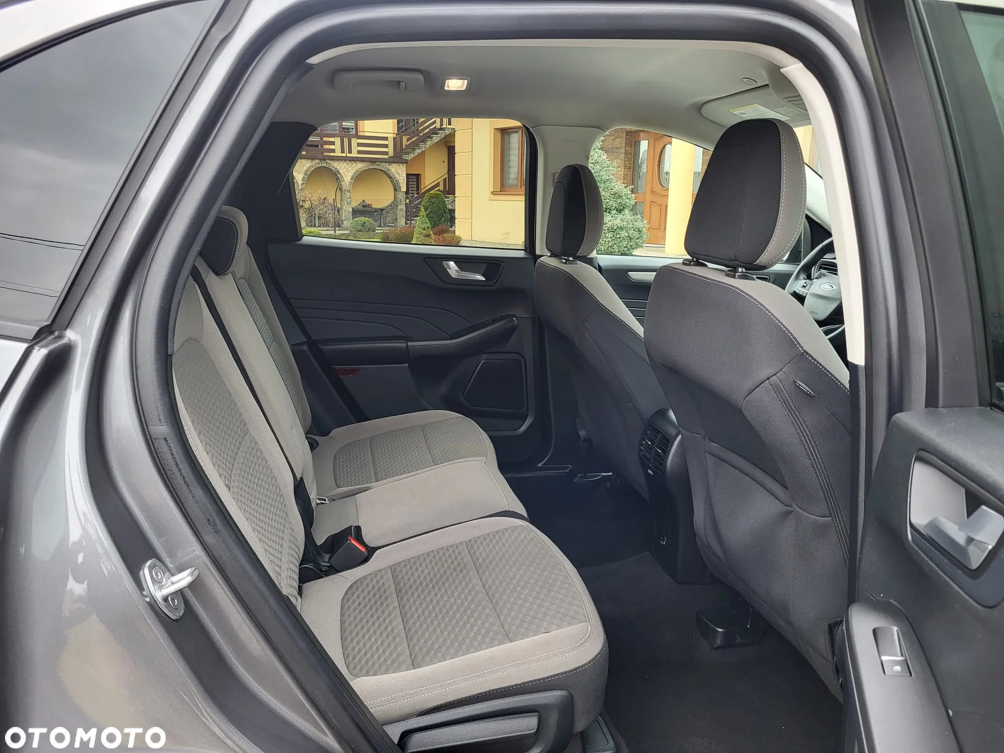 Ford Kuga - 32