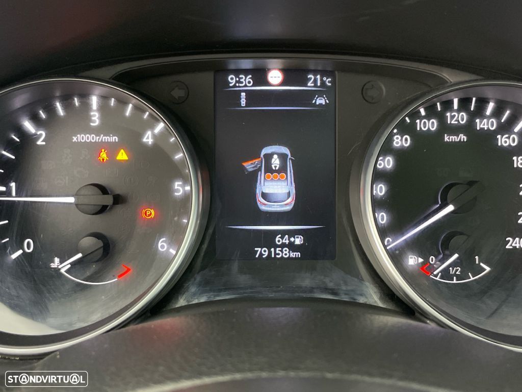 Nissan Qashqai 1.5 dCi N-Connecta - 9