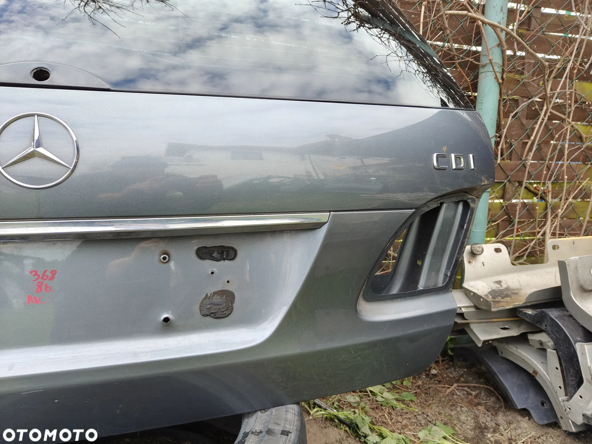 MERCEDES W211 Kombi Klapa Tylna Lak 368 - 6
