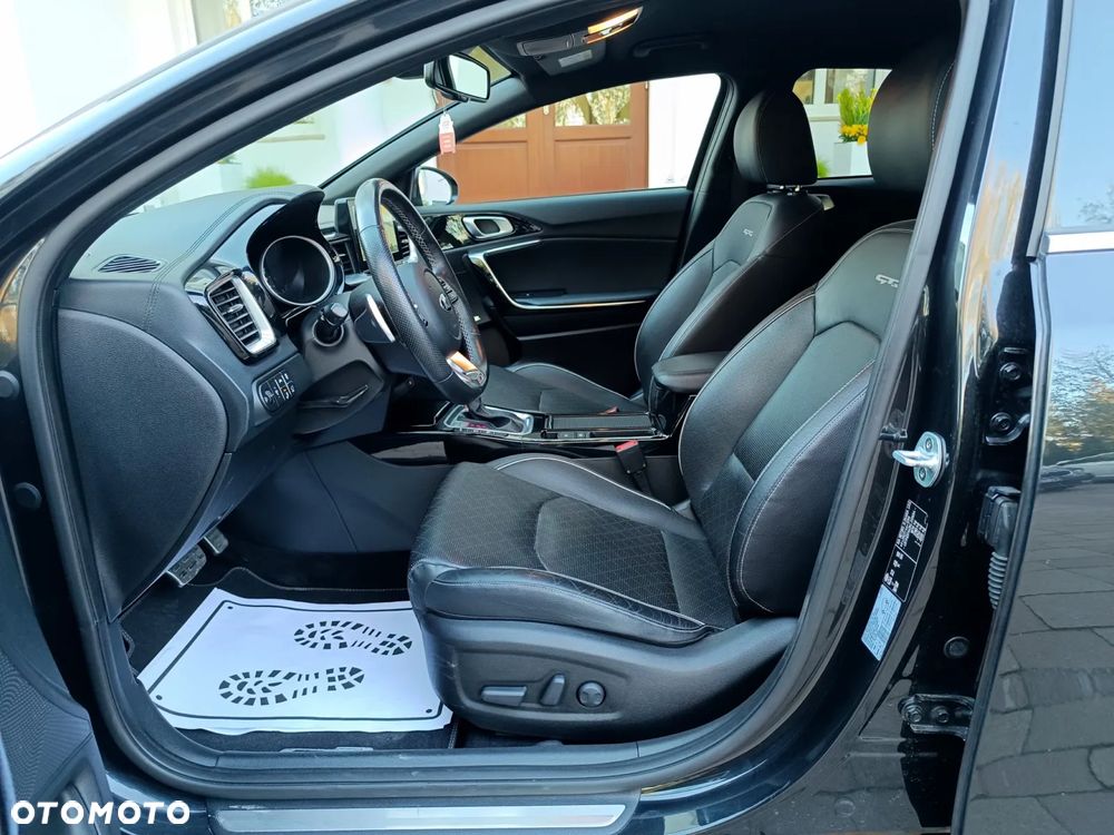 Kia ProCeed 1.4 T-GDI DCT7 OPF GT LINE - 22