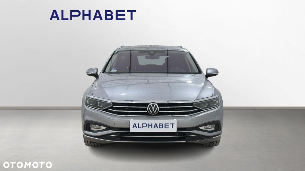 Volkswagen Passat - 8