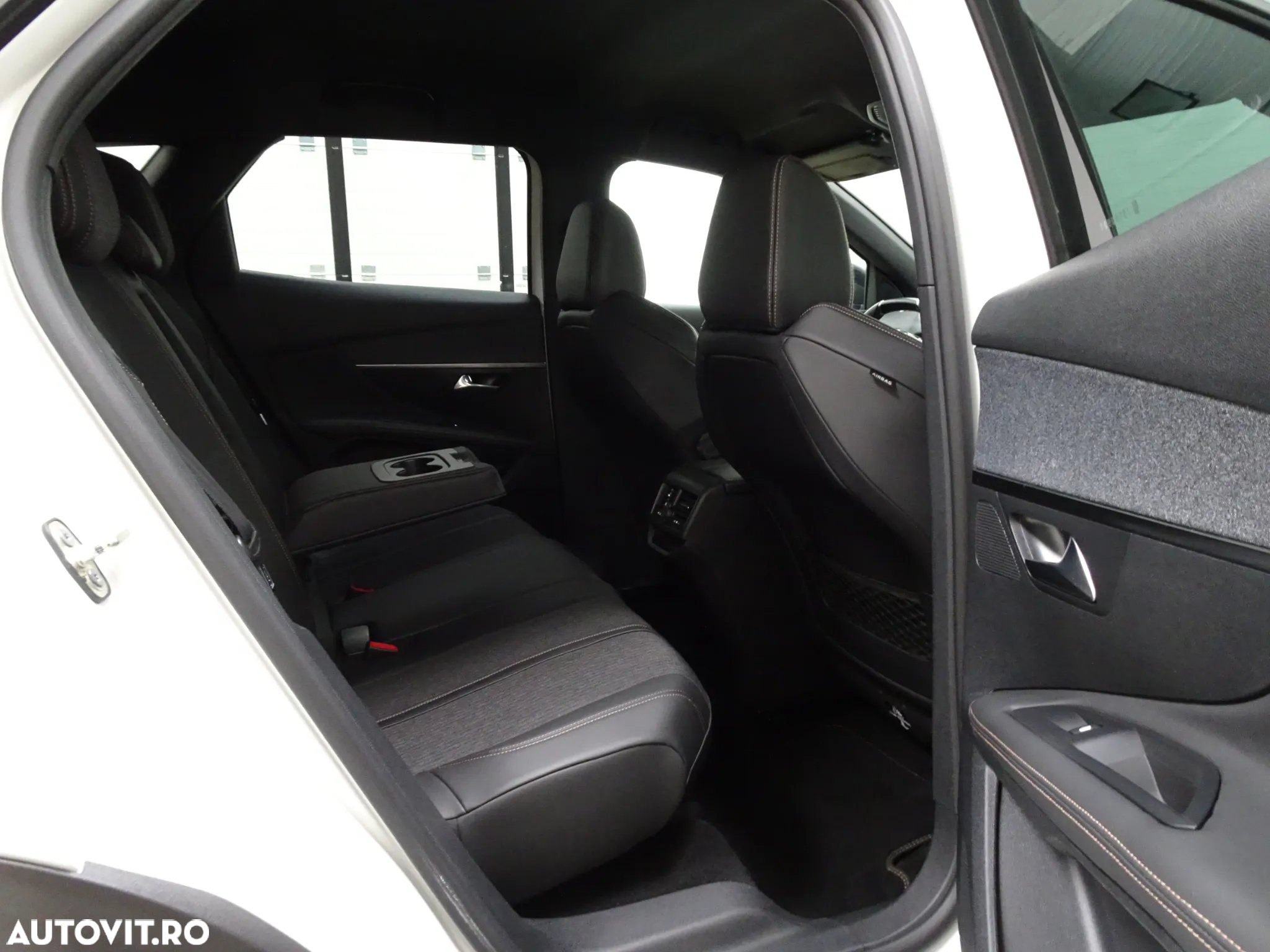 Peugeot 3008 1.2 PureTech Turbo S&S GT-Line - 9