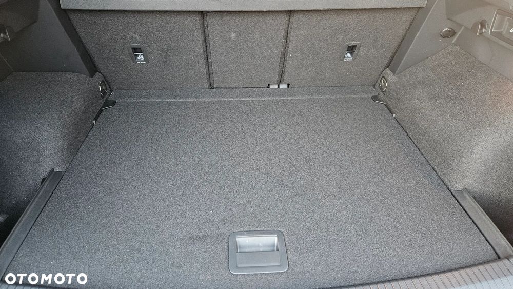 Volkswagen Tiguan - 11