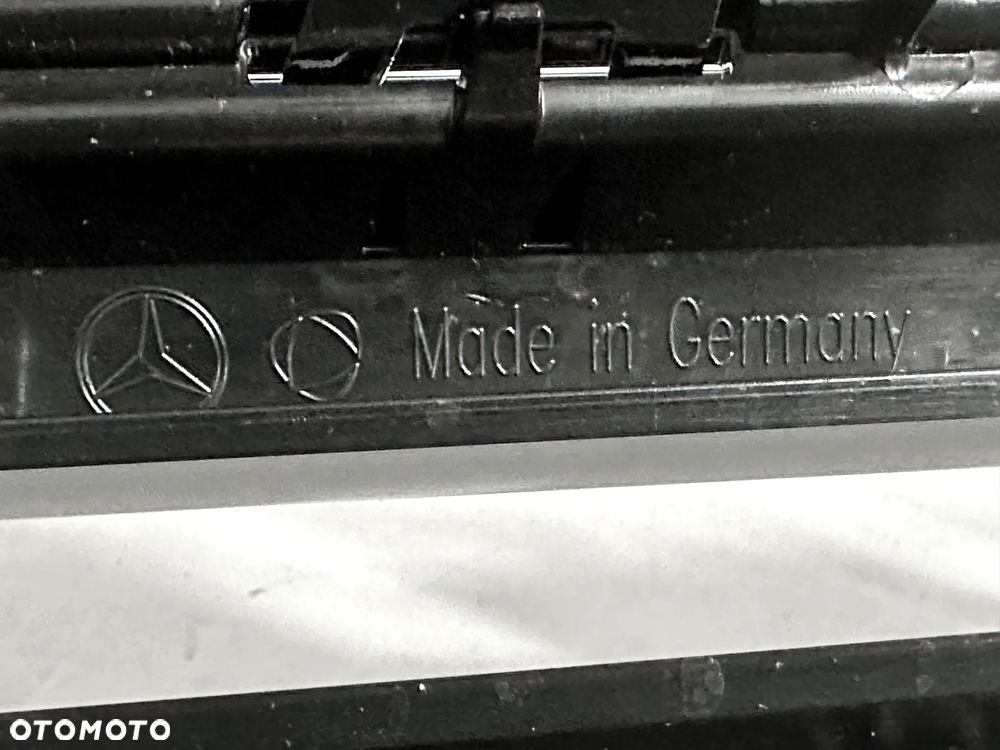 ATRAPA GRILL Mercedes E-klasa W213 Lift - pod KAM - 16