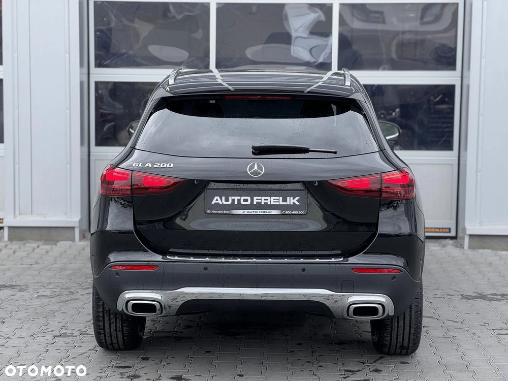 Mercedes-Benz GLA 200 Progressive - 10