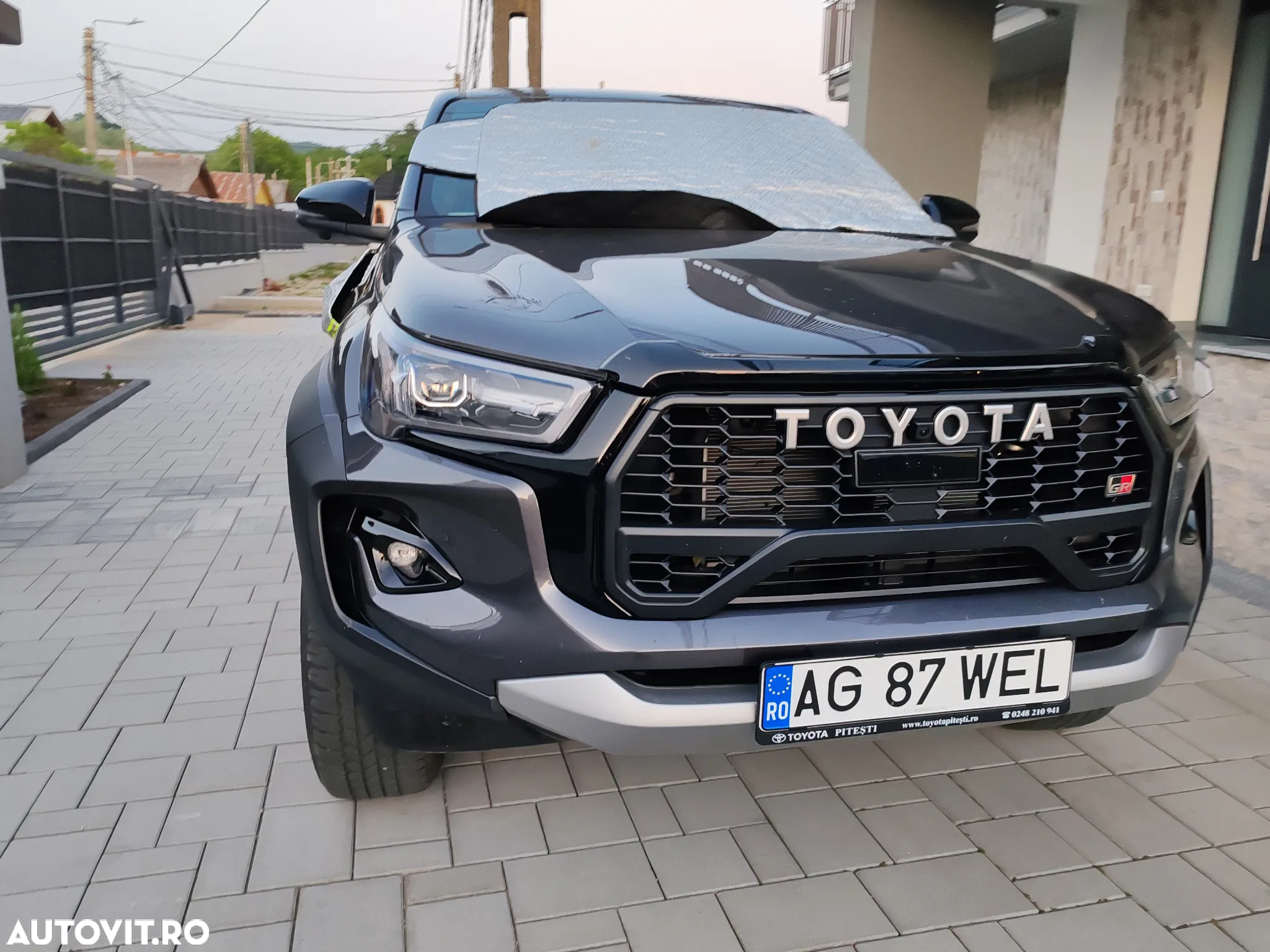 Toyota Hilux 2.8D 204CP 4x4 Double Cab AT GR Sport II - 14