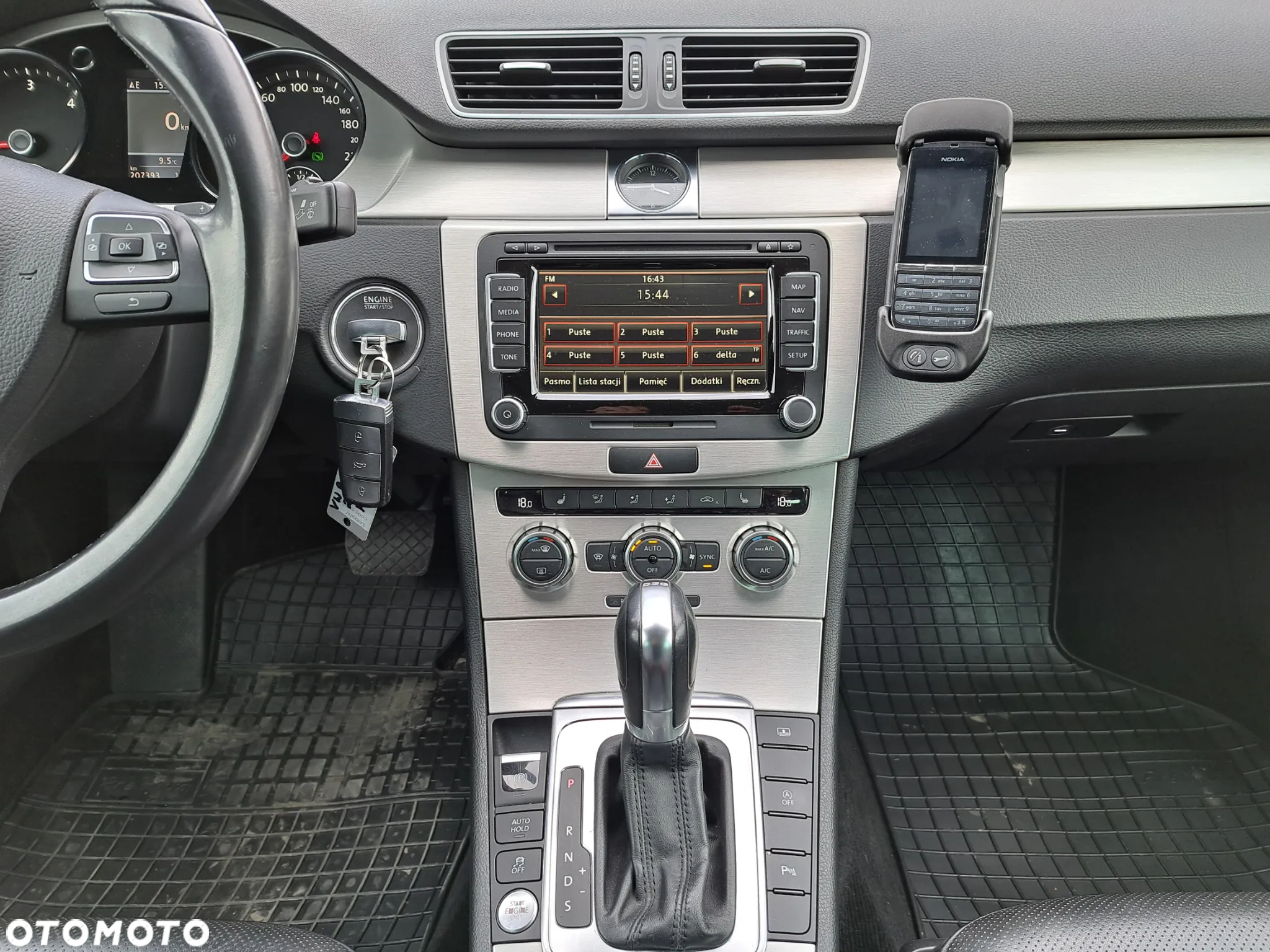 Volkswagen Passat - 25