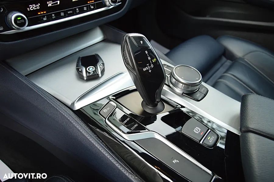 BMW Seria 5 520d Efficient Dynamics Edition Aut. Luxury Line - 4