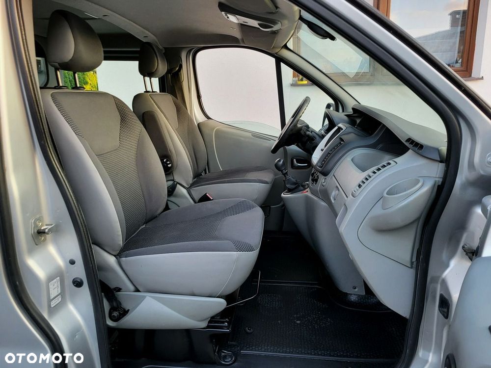 Renault Trafic - 26