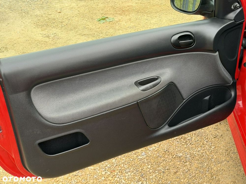 Peugeot 206 plus - 13