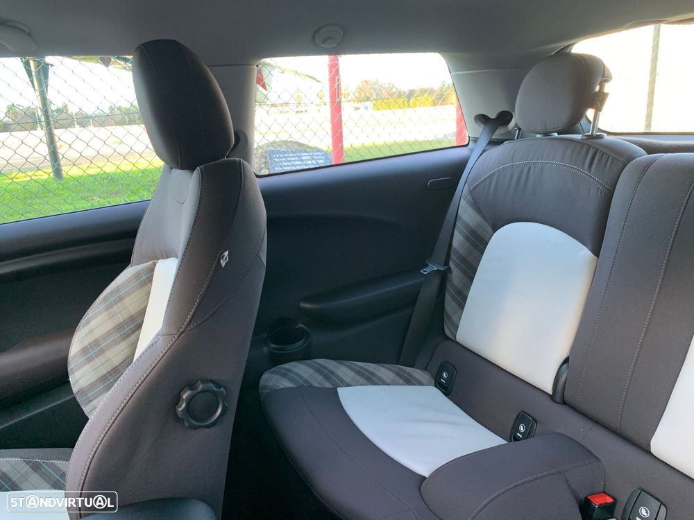 MINI 3 Portas One D - 13