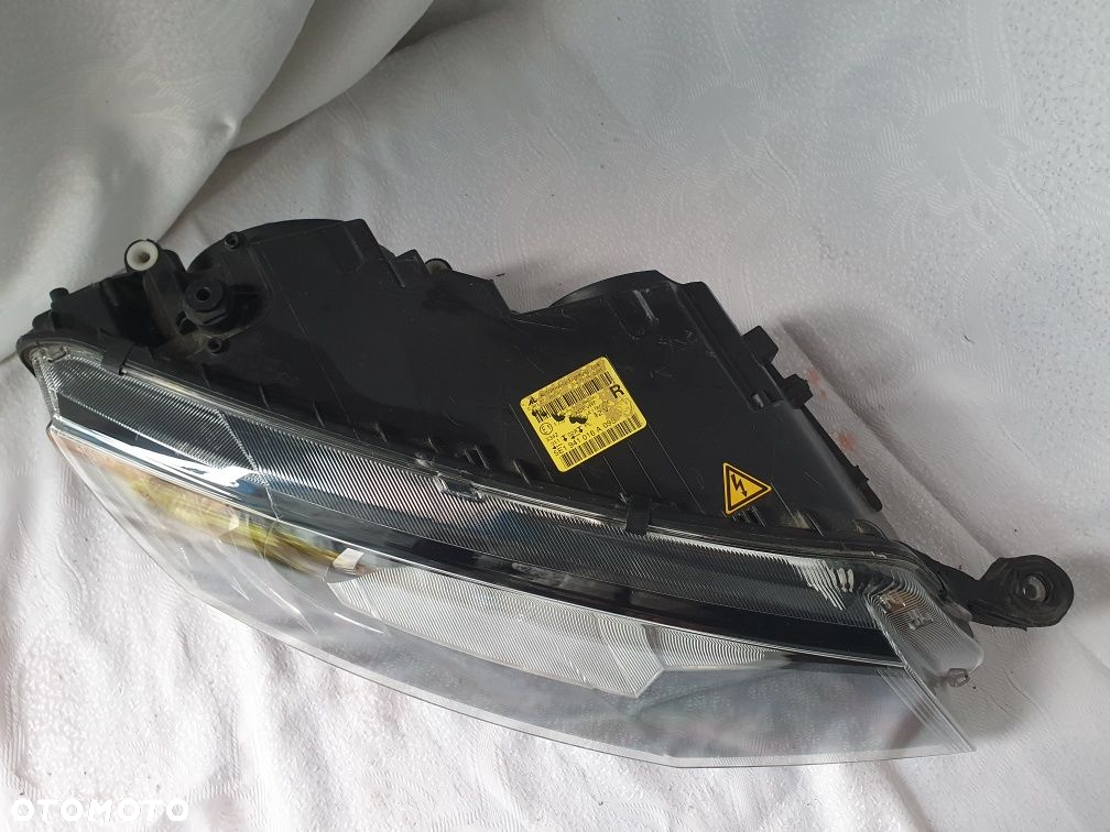 Europa Lampa prawa xenon Skoda Octavia III jasna skrętna - 4