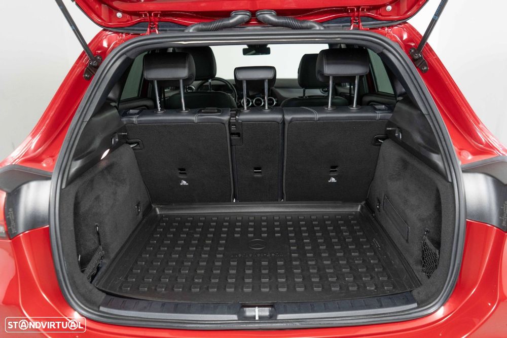 Mercedes-Benz GLA 250 e Progressive - 12