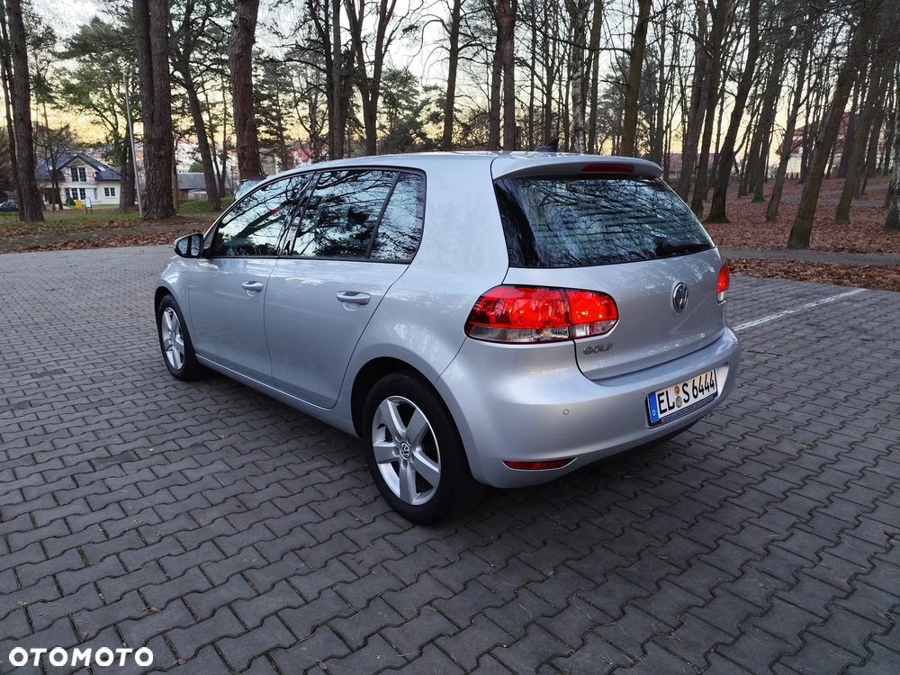 Volkswagen Golf 1.6 TDI DPF Comfortline - 12