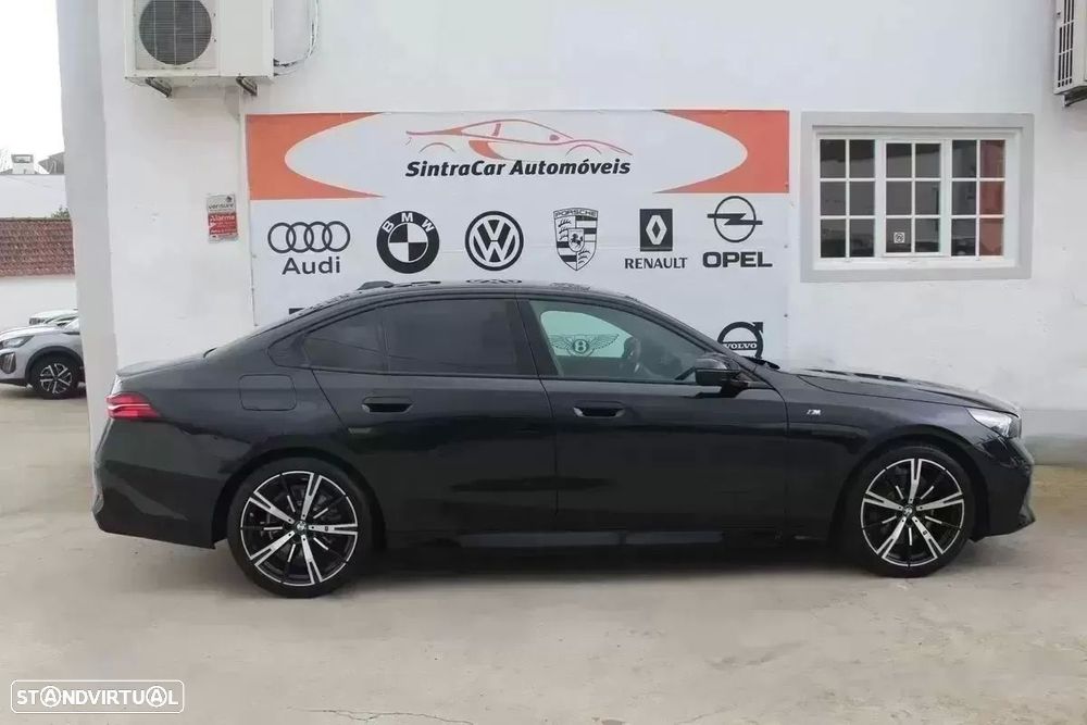 BMW 520 d xDrive Pack Desportivo M - 4