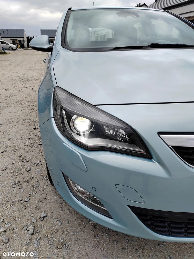 Opel Astra 1.7 CDTI DPF Cosmo - 2