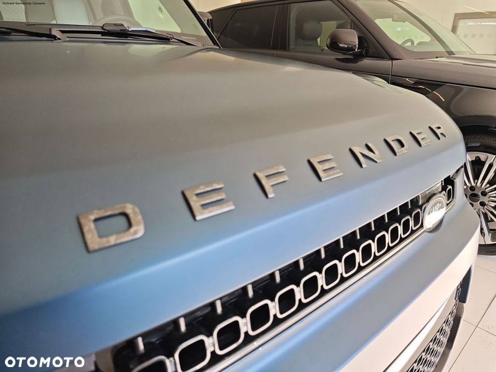 Land Rover Defender - 18