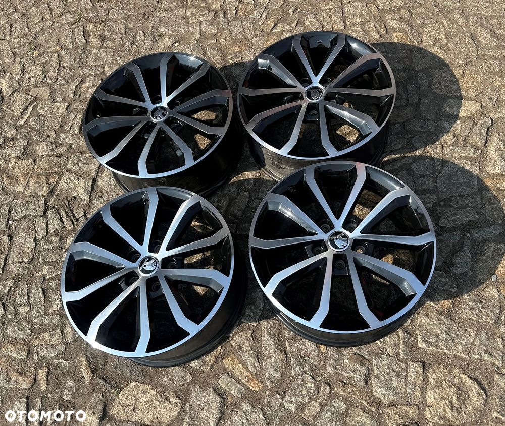 Felgi Aluminiowe Skoda Octavia 17 5x112 5E0 OE - 3