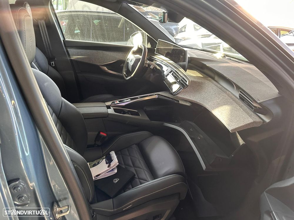 Peugeot E-5008 GT - 8