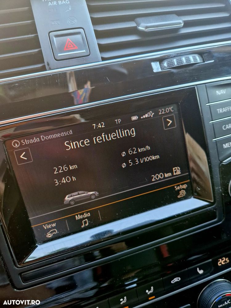 Volkswagen Golf 2.0 TDI DSG BMT Highline - 2