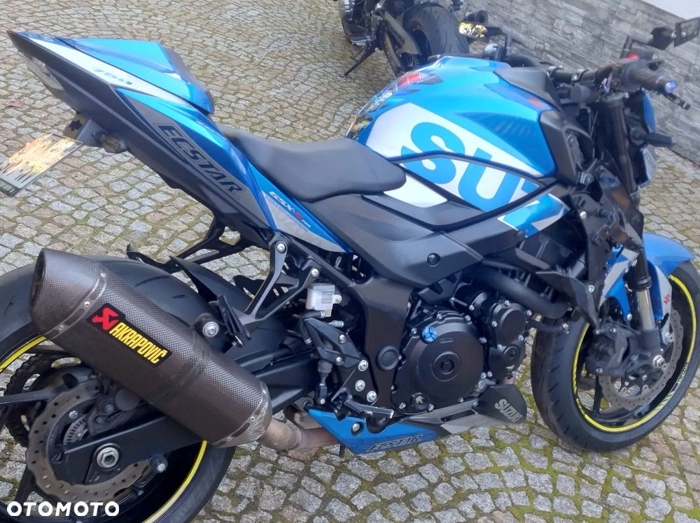 Suzuki GSX - 20