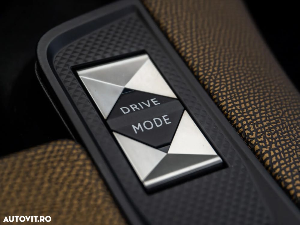 DS Automobiles DS 7 Crossback - 26