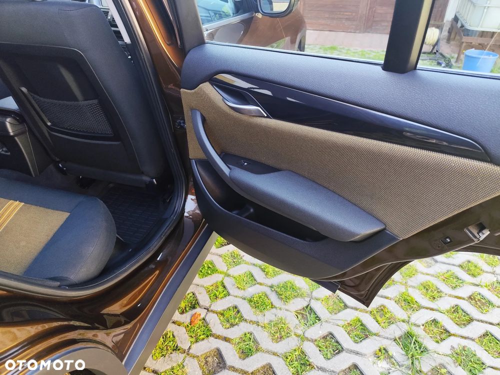 BMW X1 xDrive18d - 28