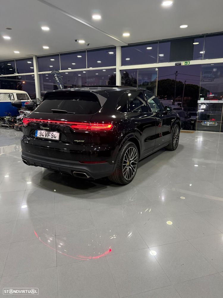 Porsche Cayenne - 4